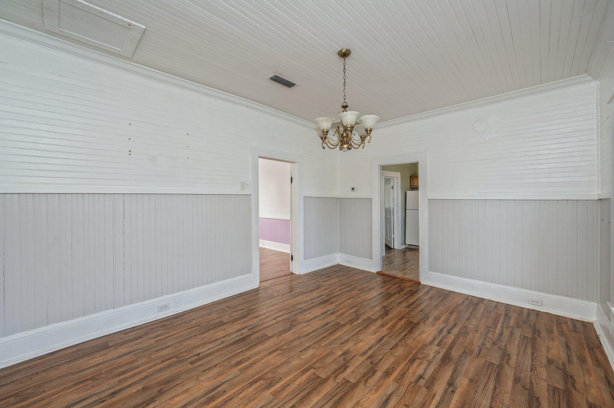 HUGHES ADDN-FLORALA - Residential