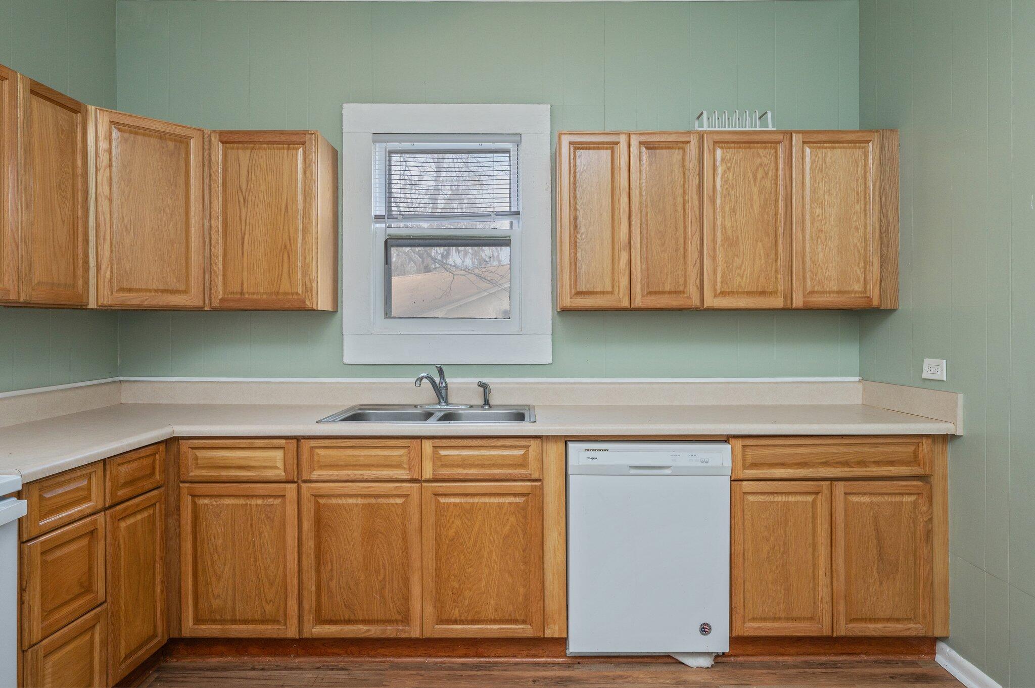HUGHES ADDN-FLORALA - Residential
