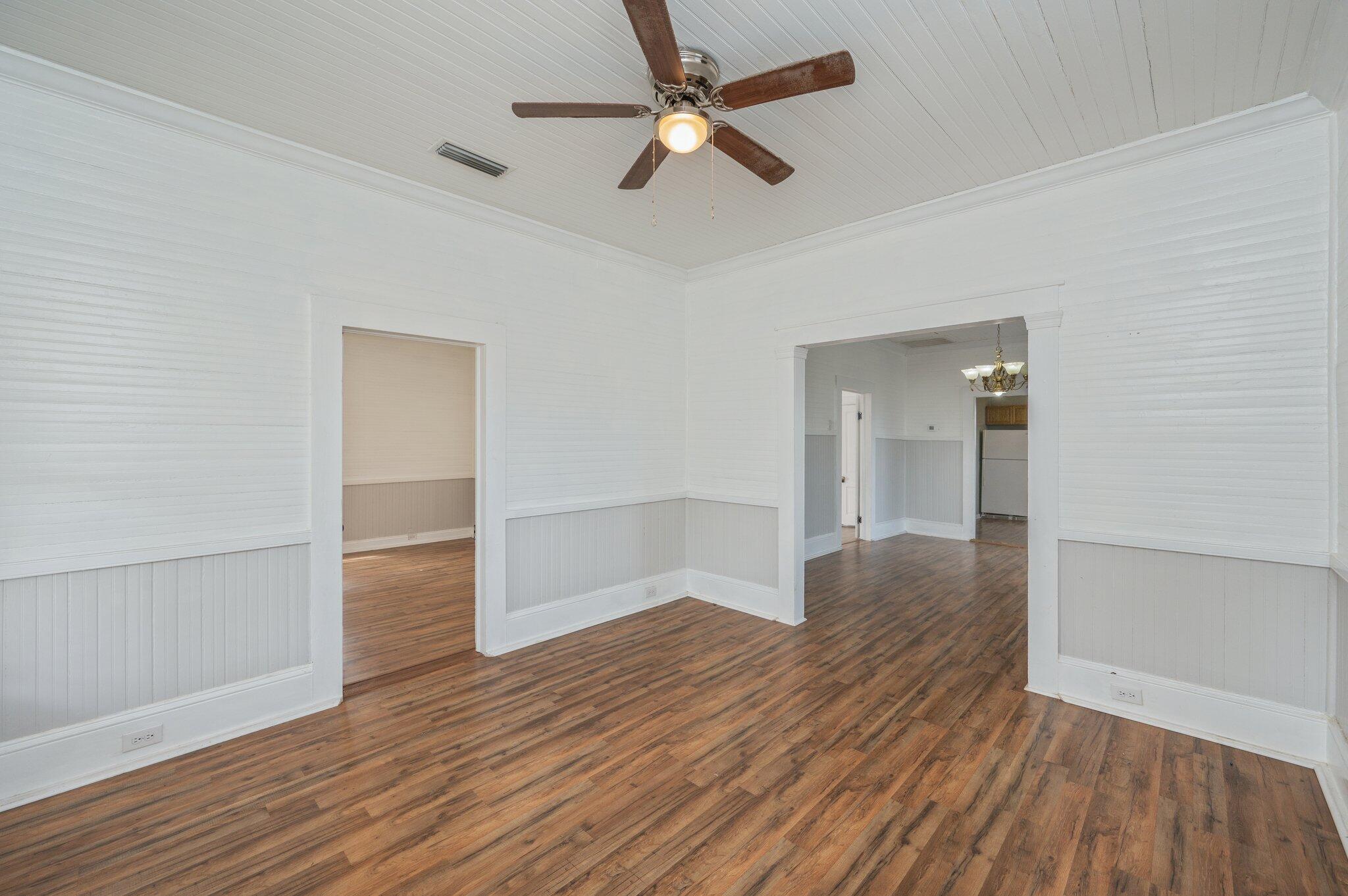 HUGHES ADDN-FLORALA - Residential