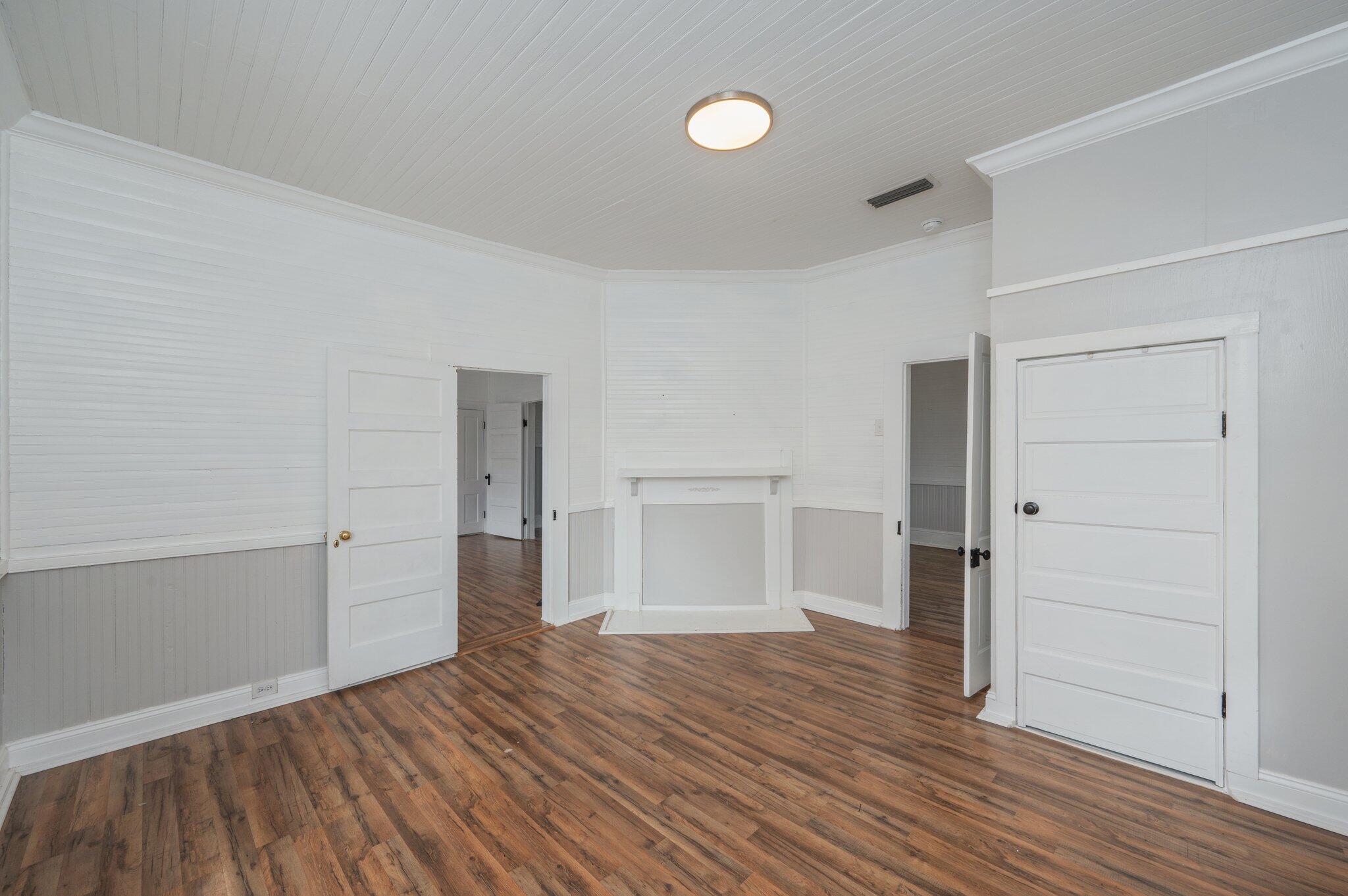 HUGHES ADDN-FLORALA - Residential