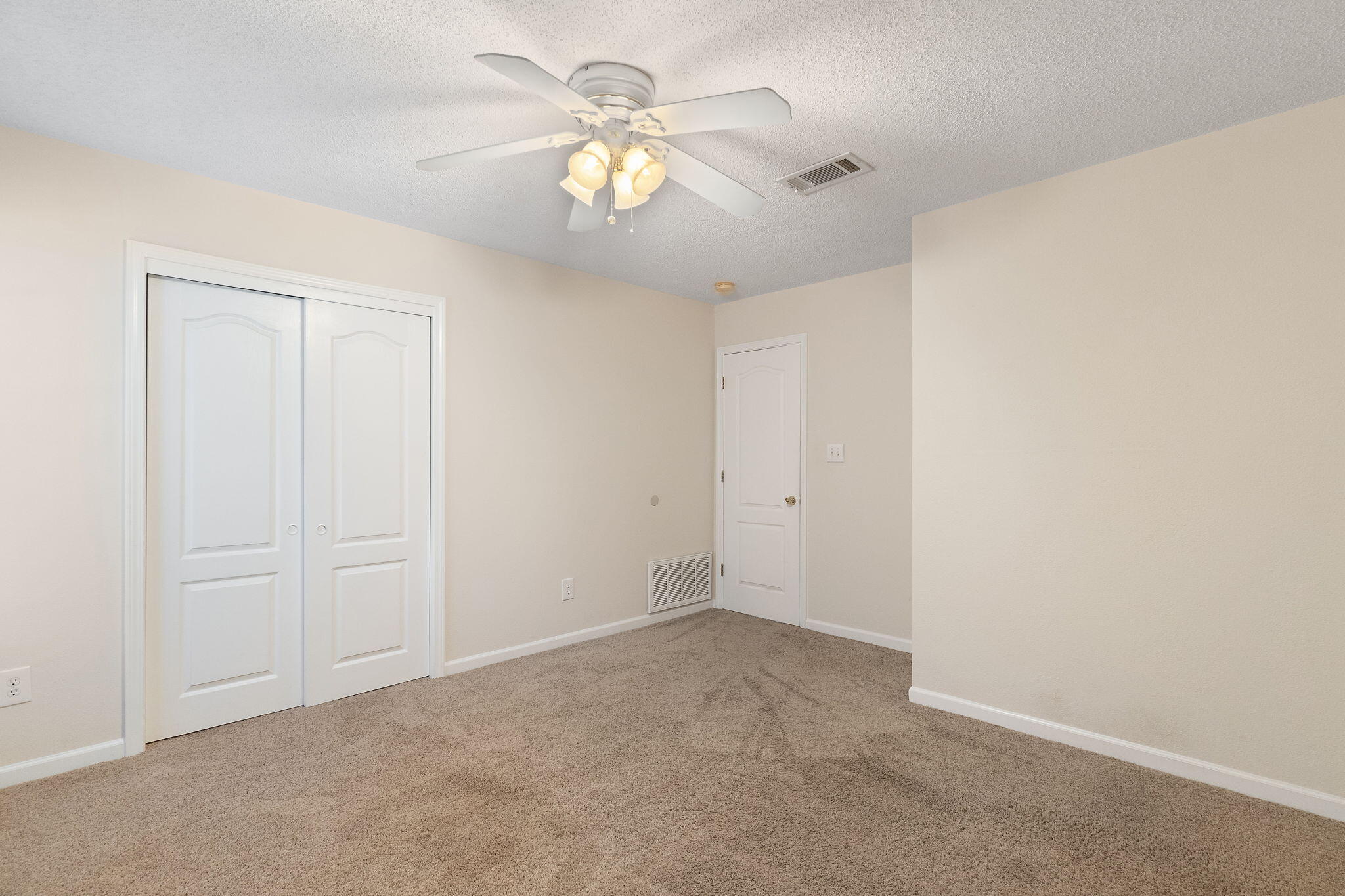 ROUNDUP VALLEY - Residential