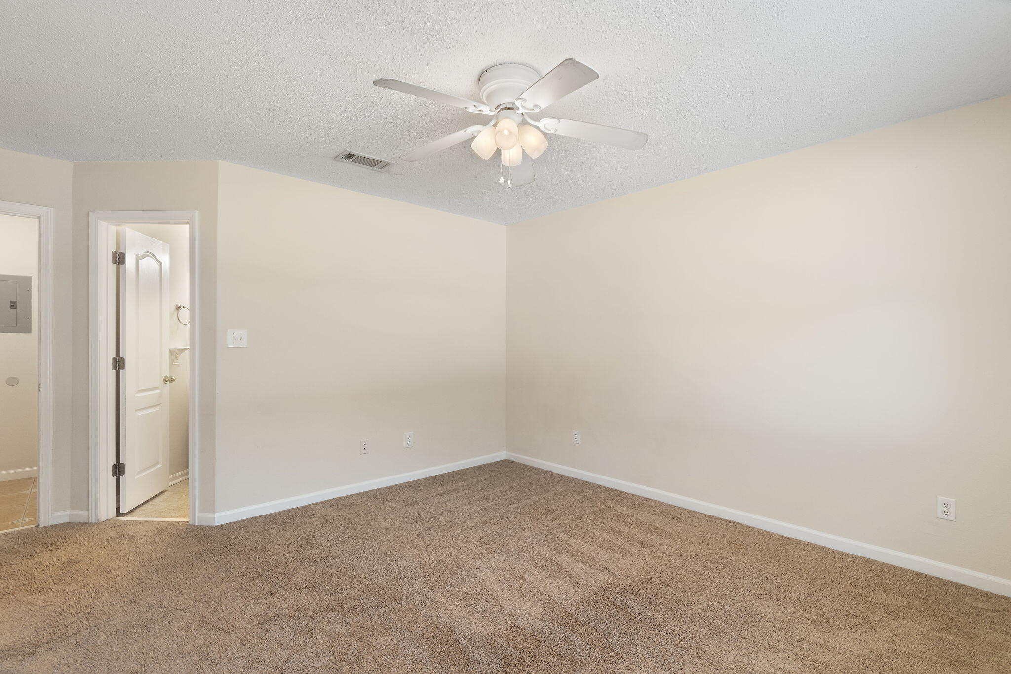 ROUNDUP VALLEY - Residential