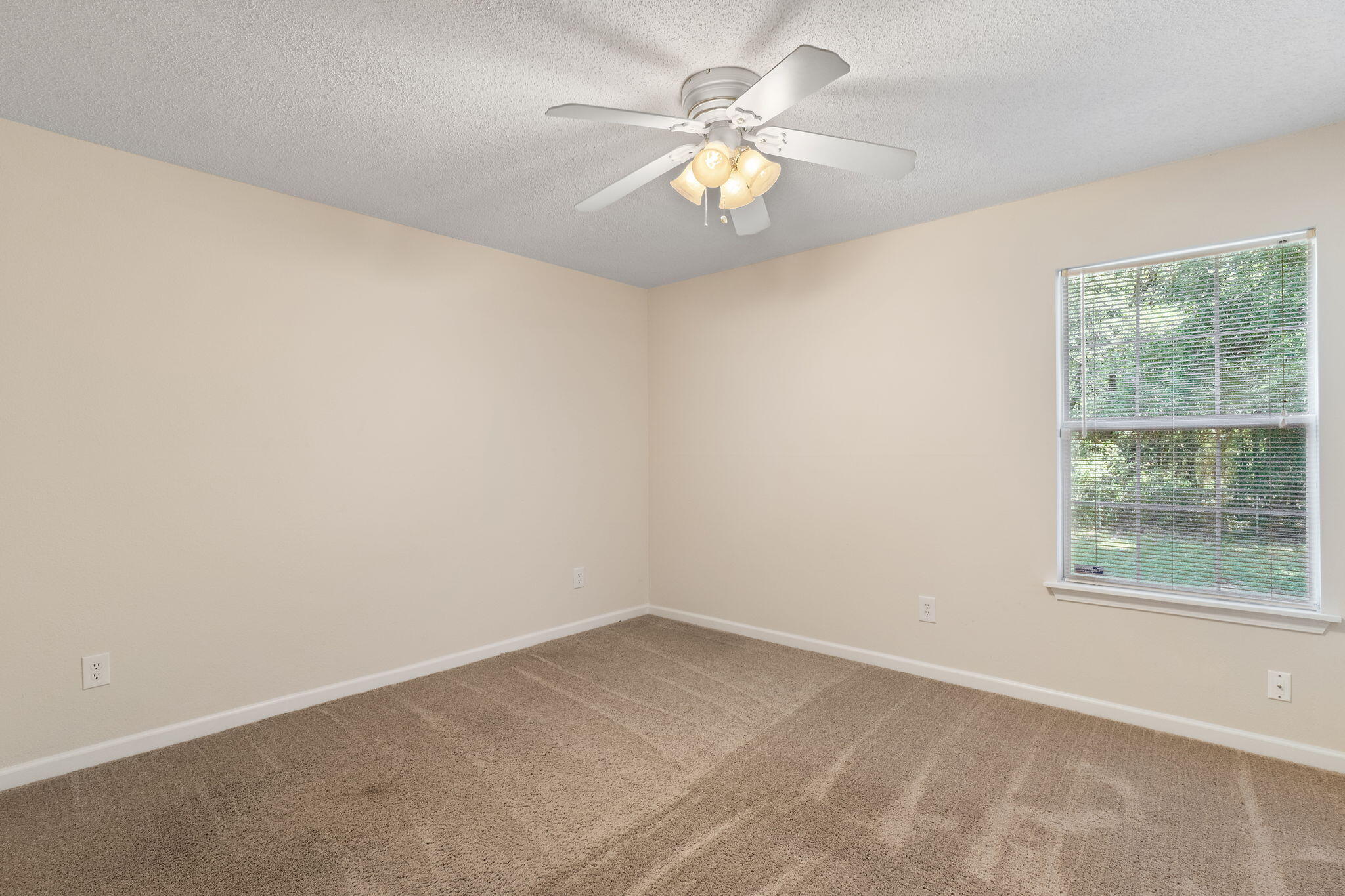 ROUNDUP VALLEY - Residential