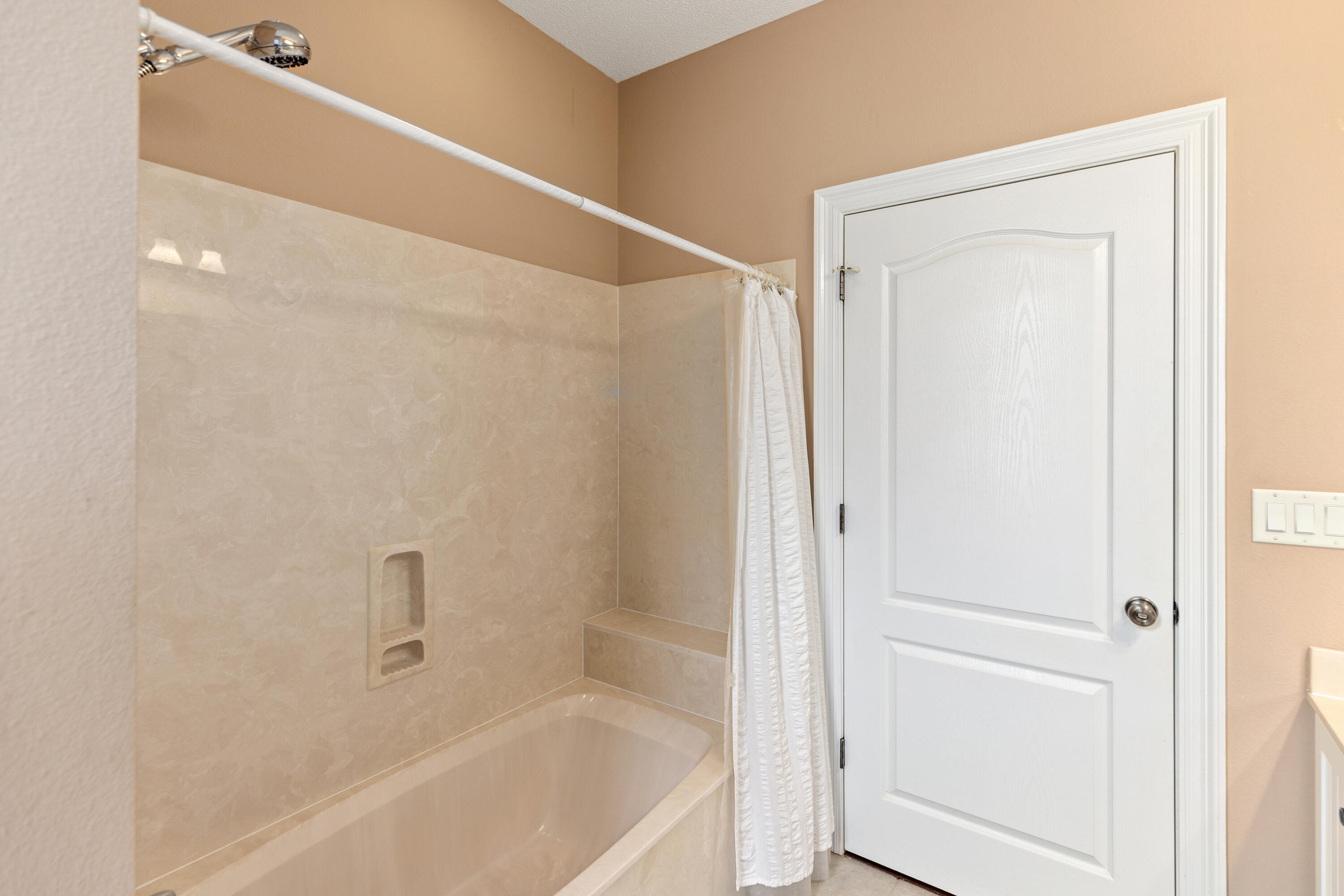 CHANAN ESTATES - Residential Lease