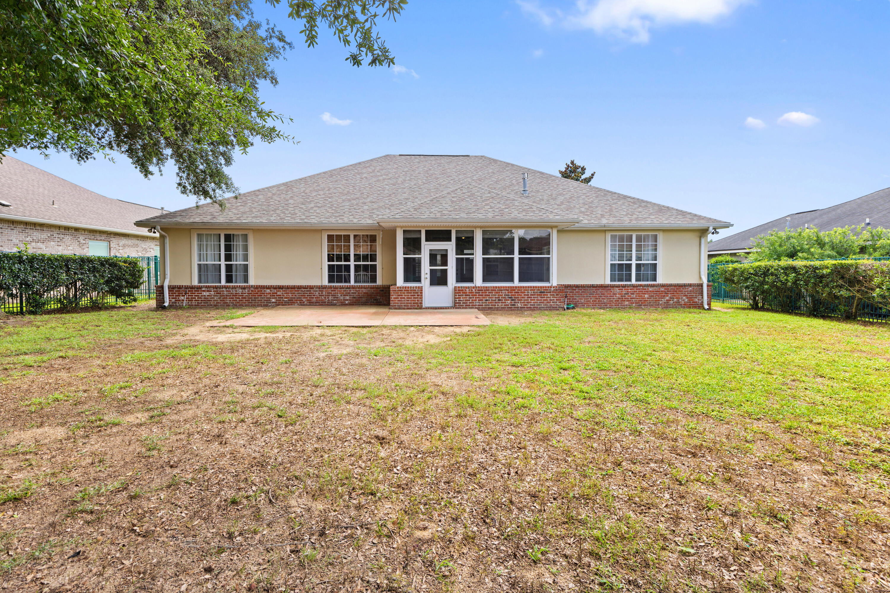 CHANAN ESTATES - Residential Lease