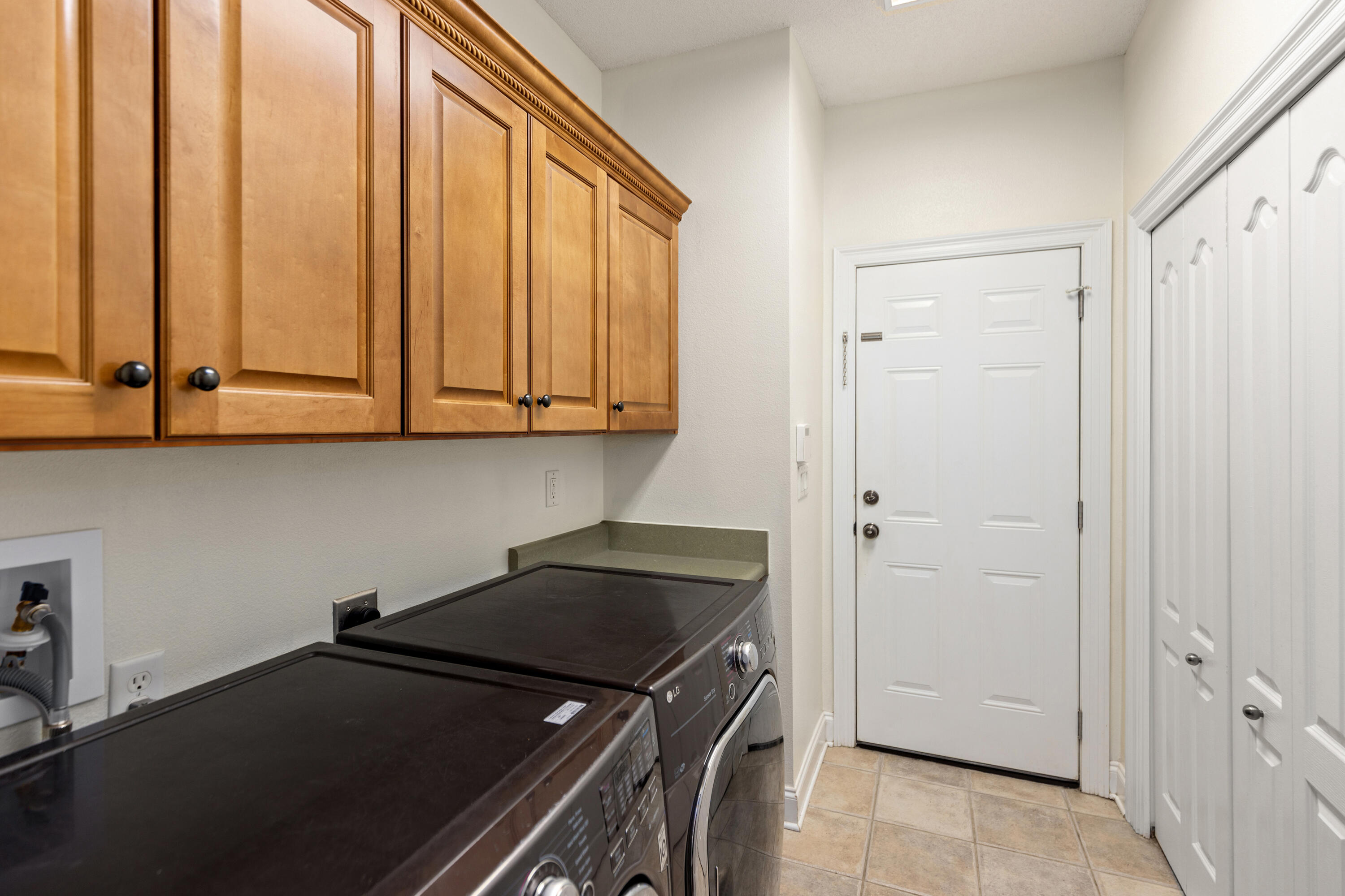 CHANAN ESTATES - Residential Lease