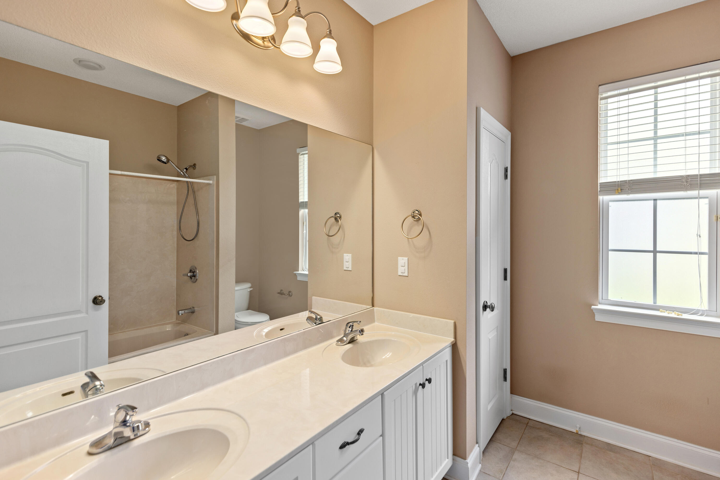 CHANAN ESTATES - Residential Lease