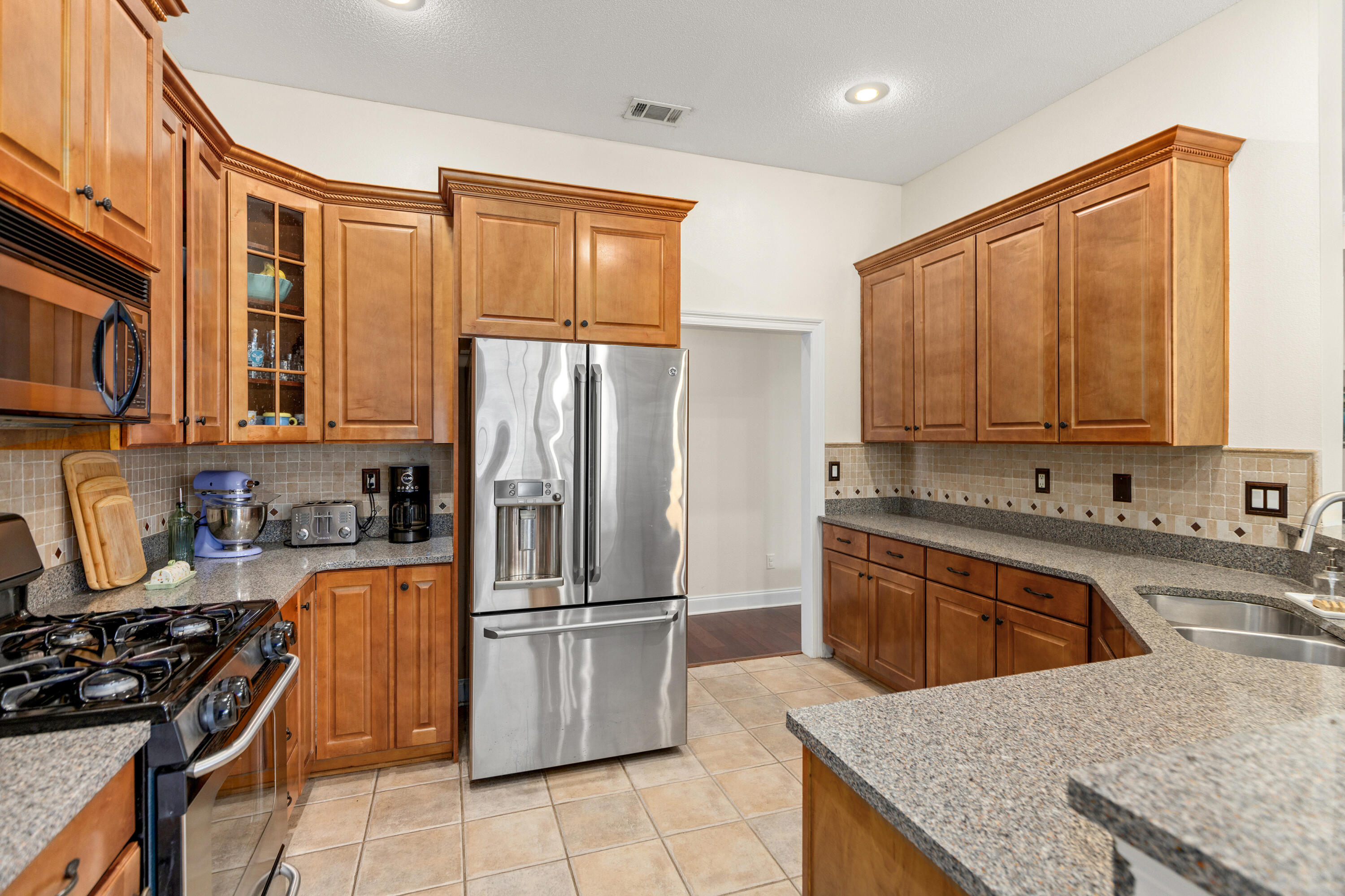 CHANAN ESTATES - Residential Lease