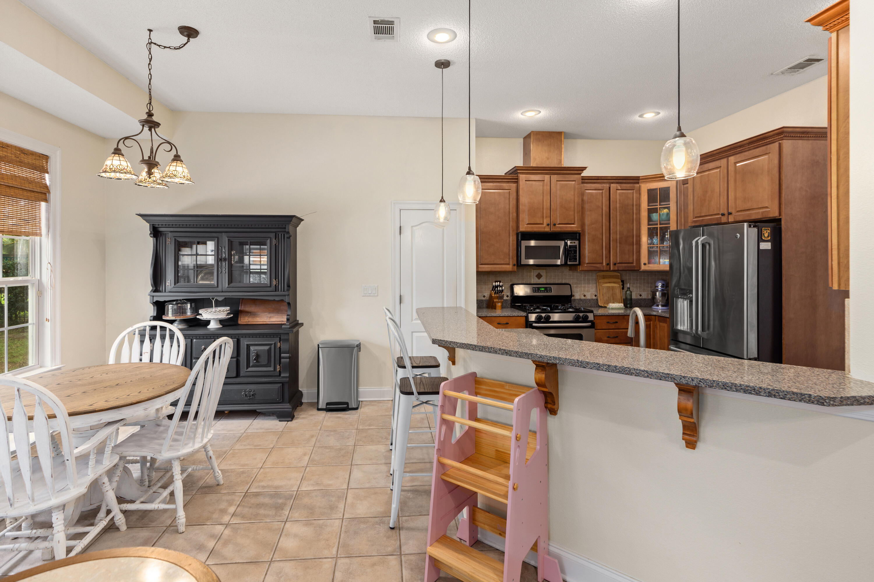 CHANAN ESTATES - Residential Lease