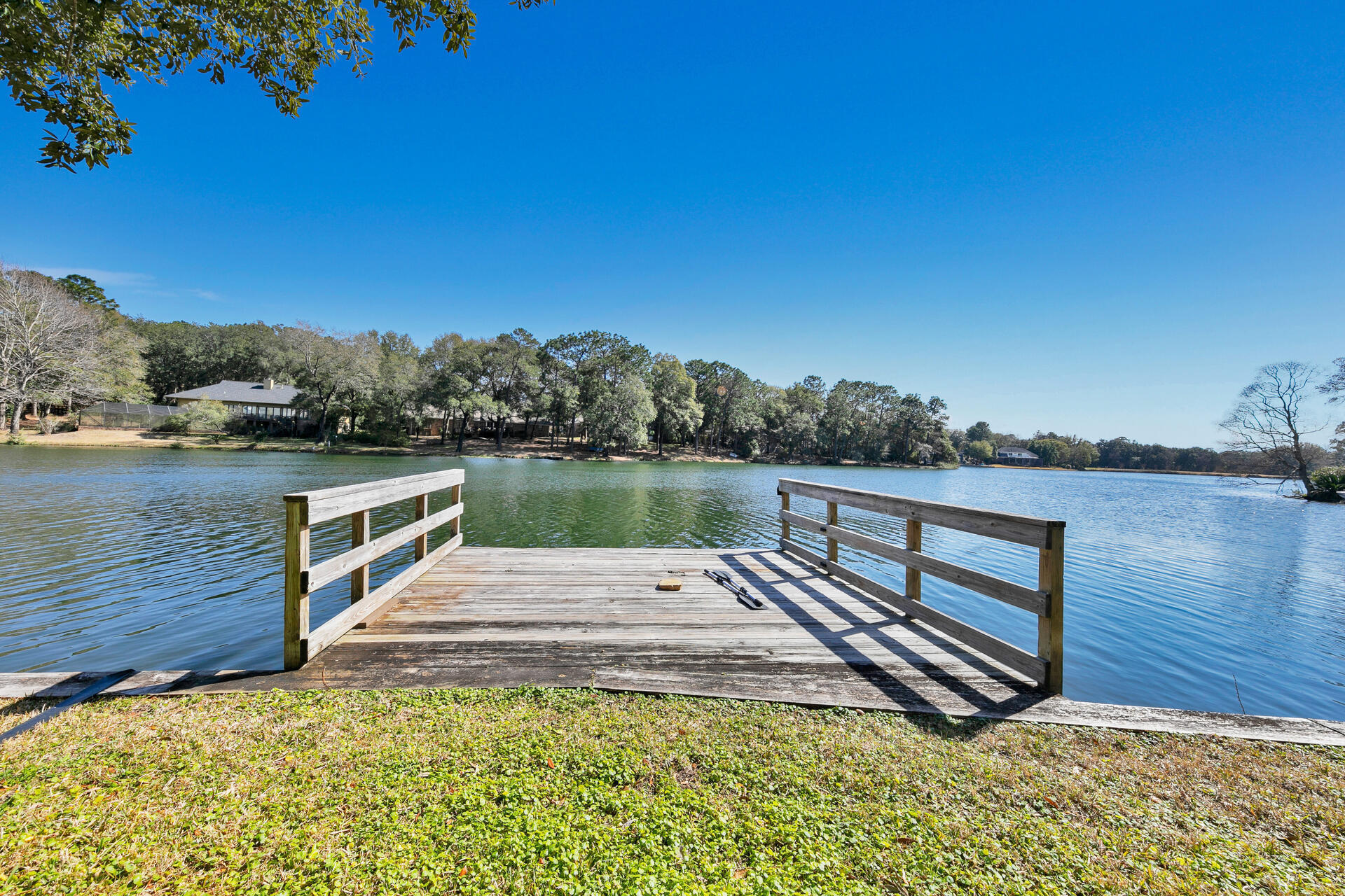 Rocky Bayou Country Club Estates - Residential