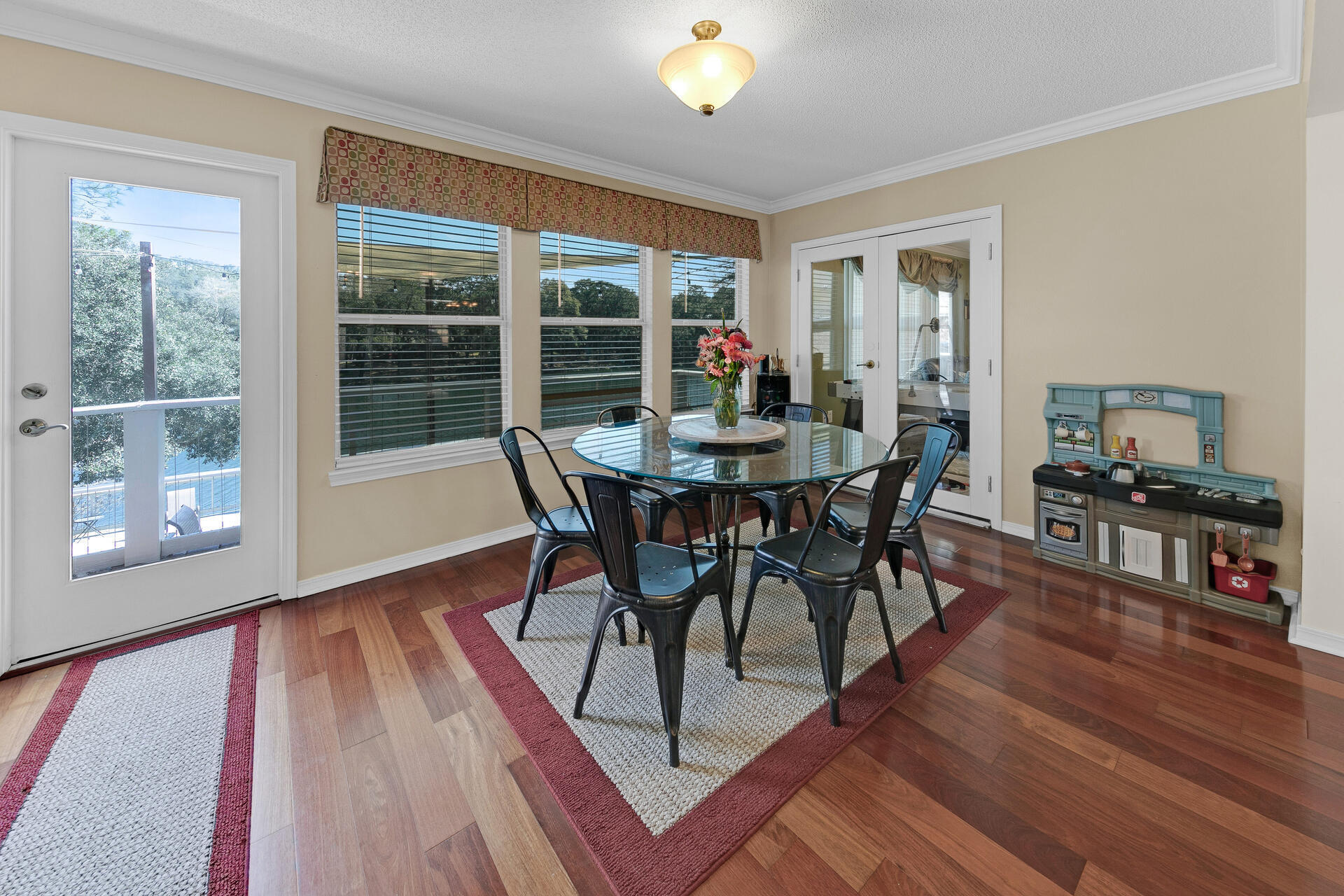 Rocky Bayou Country Club Estates - Residential