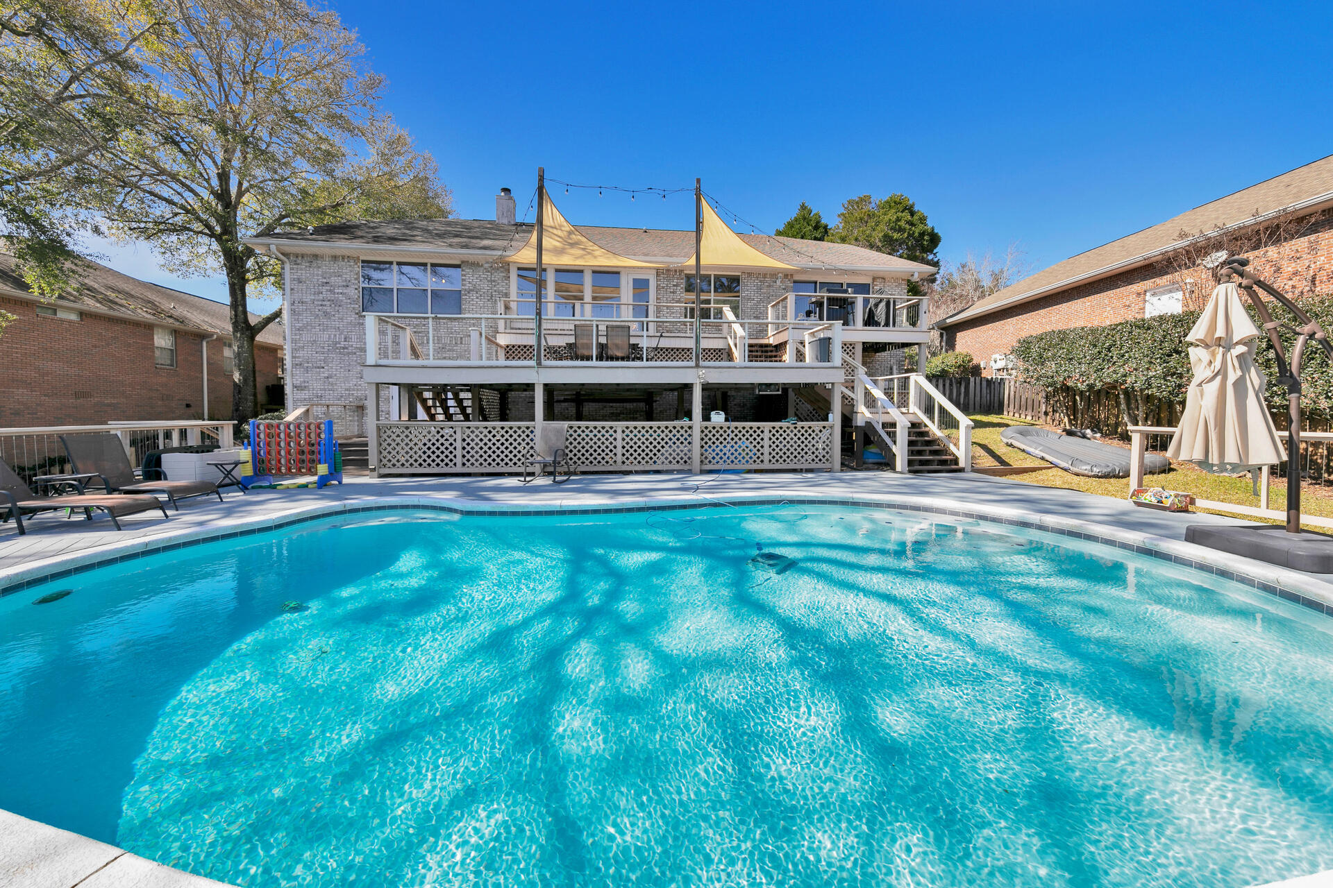 Rocky Bayou Country Club Estates - Residential