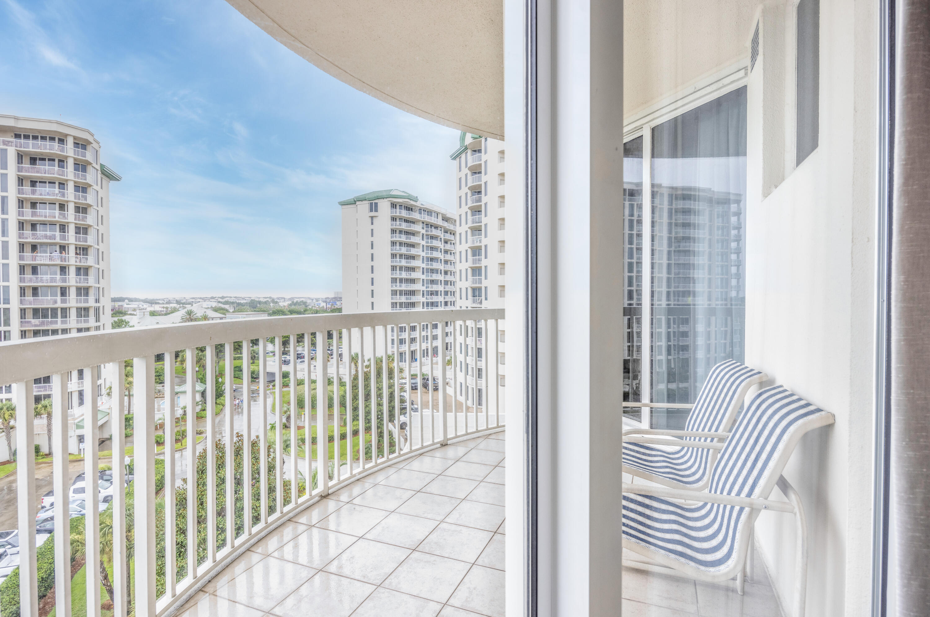 ST. MAARTEN AT SILVER SHELLS - Residential