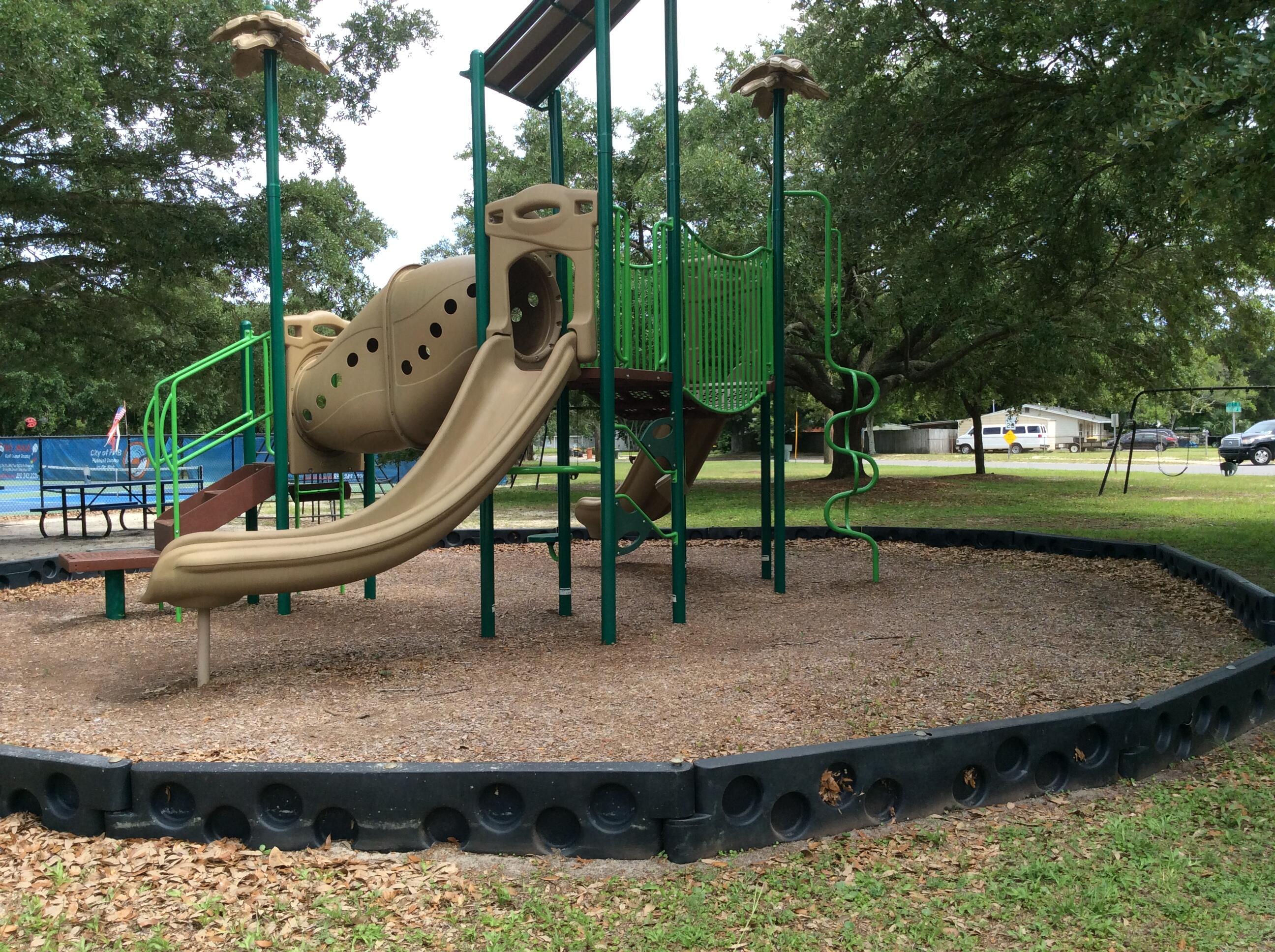 SANTA MARKELLA S/D LOT 24 BLK C - Residential