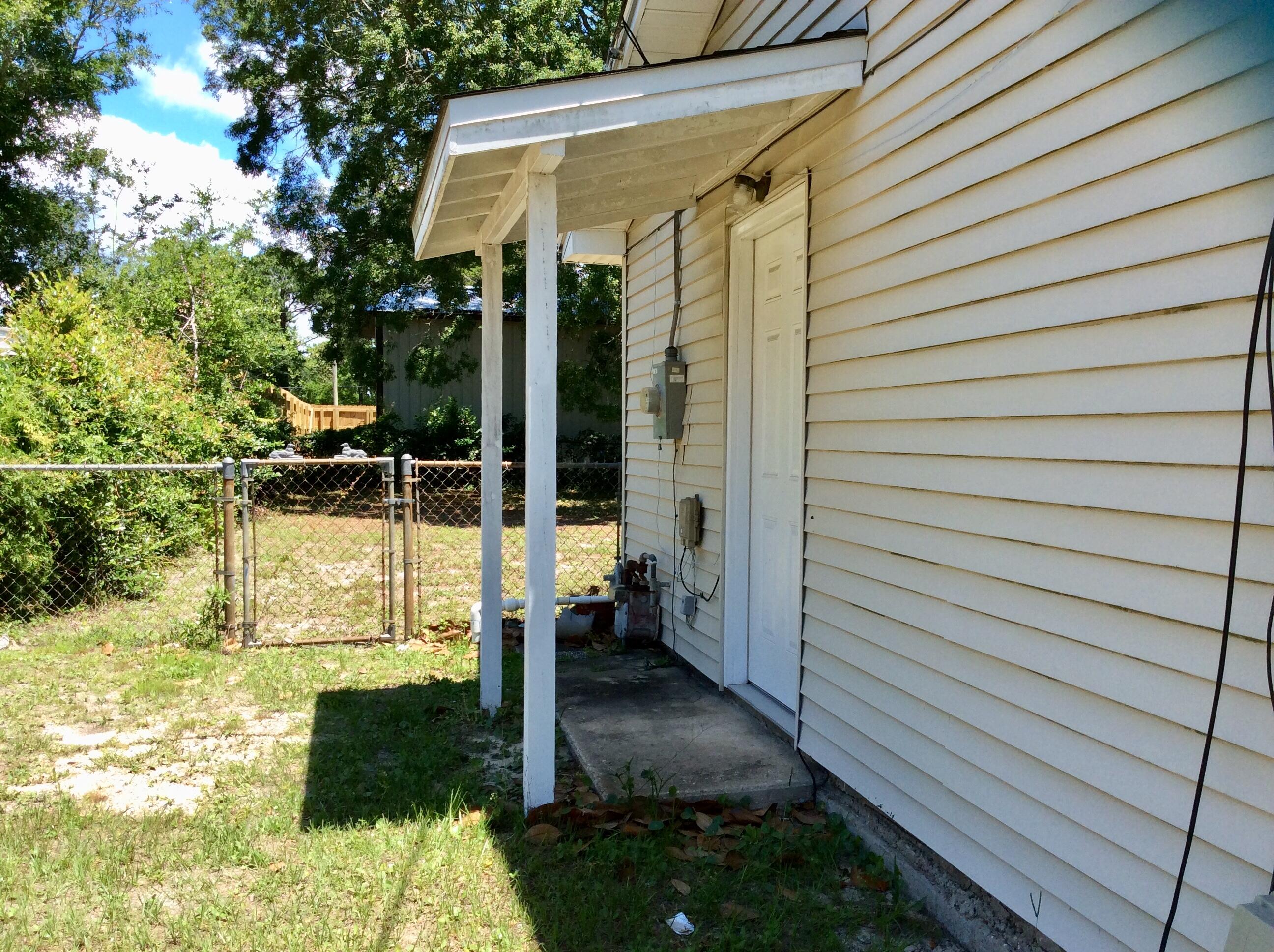 SANTA MARKELLA S/D LOT 24 BLK C - Residential