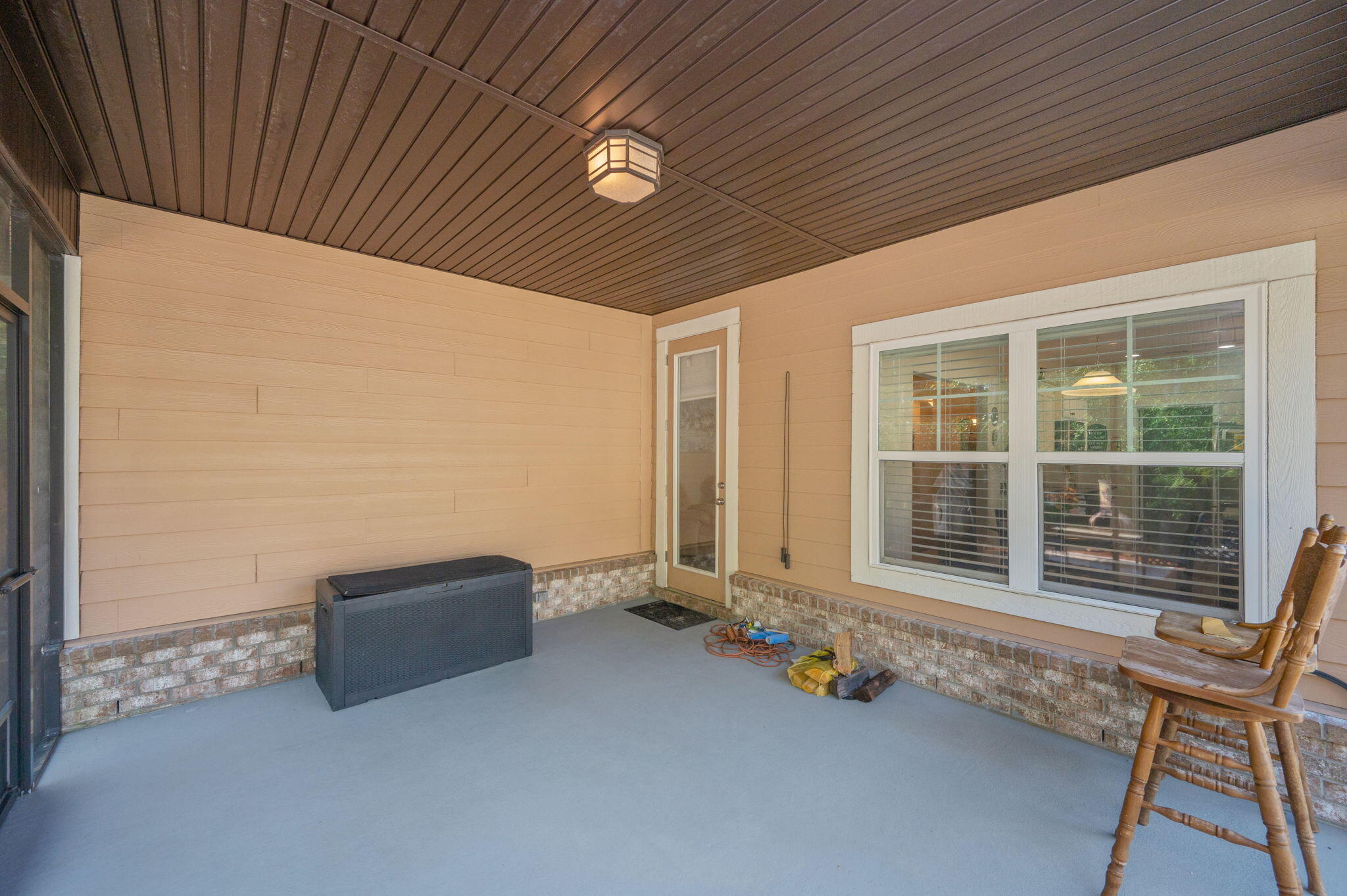 CANOPIES OF FREEPORT - Residential Lease