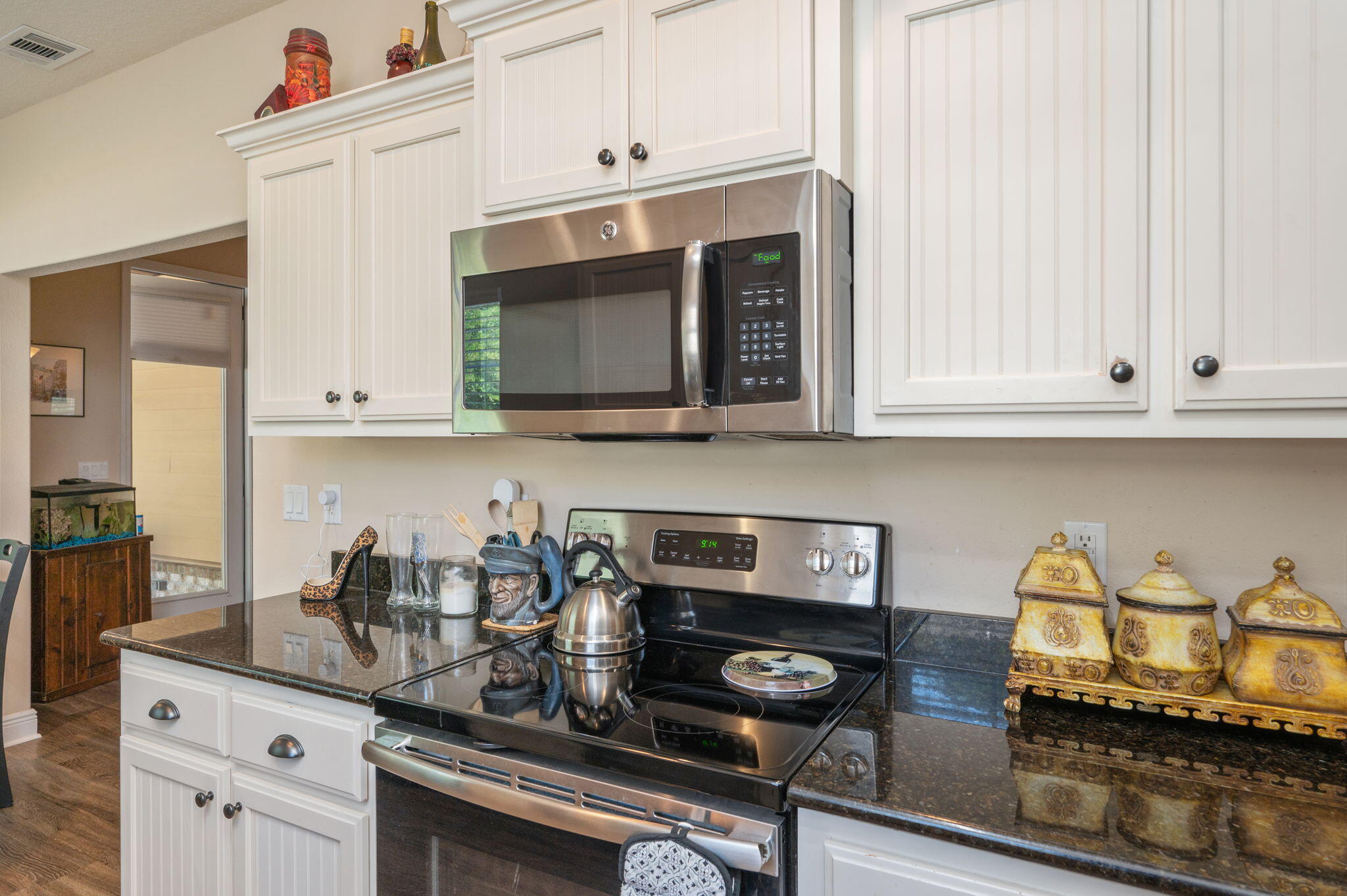 CANOPIES OF FREEPORT - Residential Lease