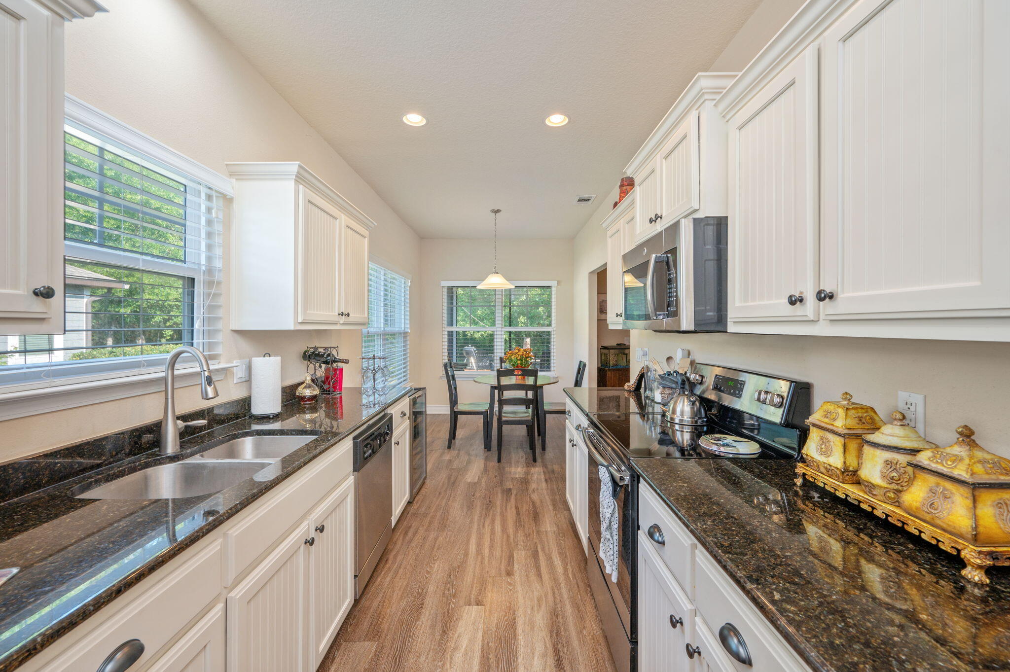 CANOPIES OF FREEPORT - Residential Lease