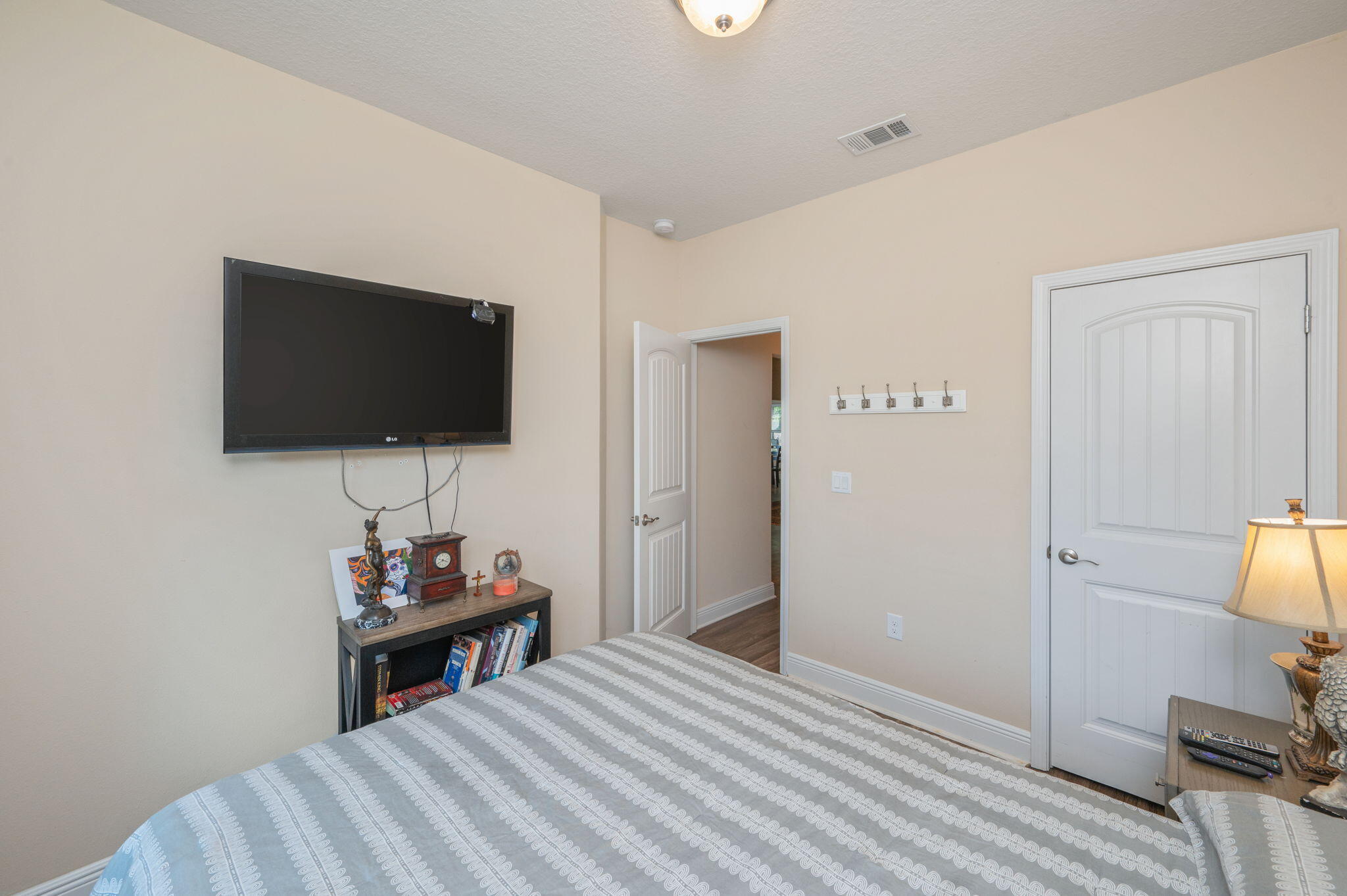 CANOPIES OF FREEPORT - Residential Lease
