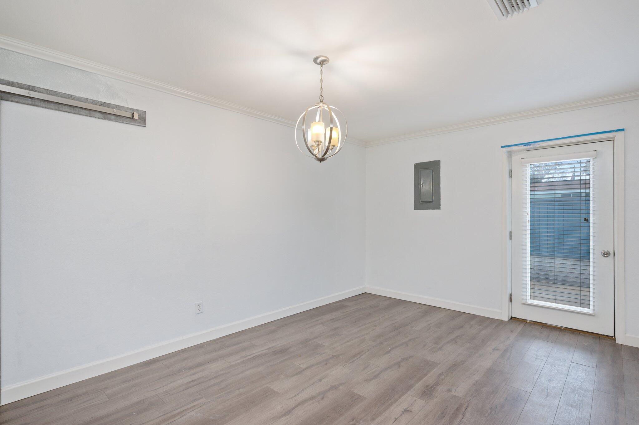 OAKLAND HEIGHTS - Residential