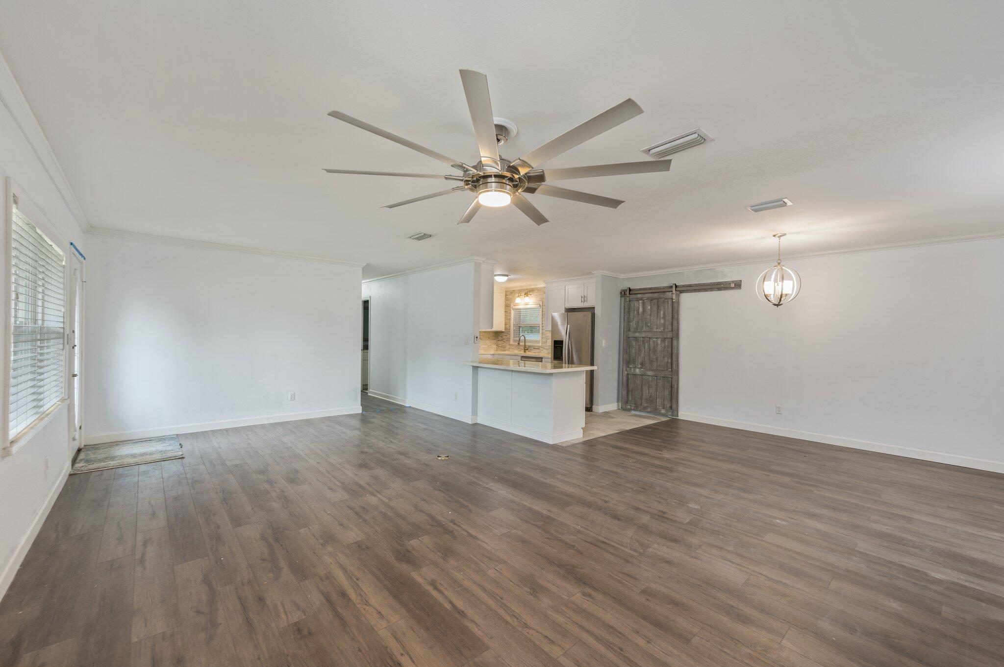 OAKLAND HEIGHTS - Residential