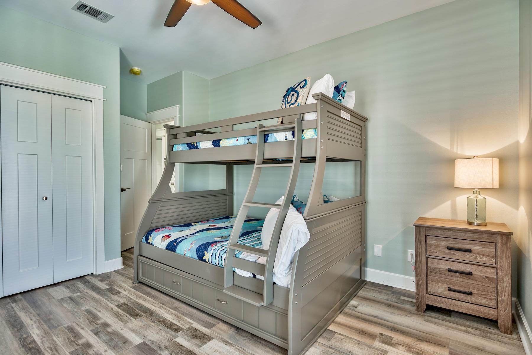 EMERALD WATERS VILLAGE - Residential