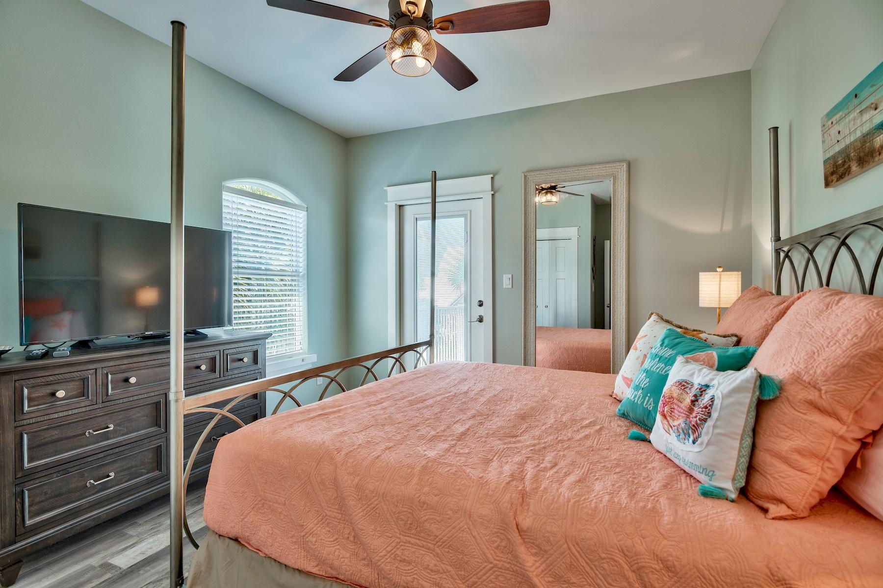 EMERALD WATERS VILLAGE - Residential