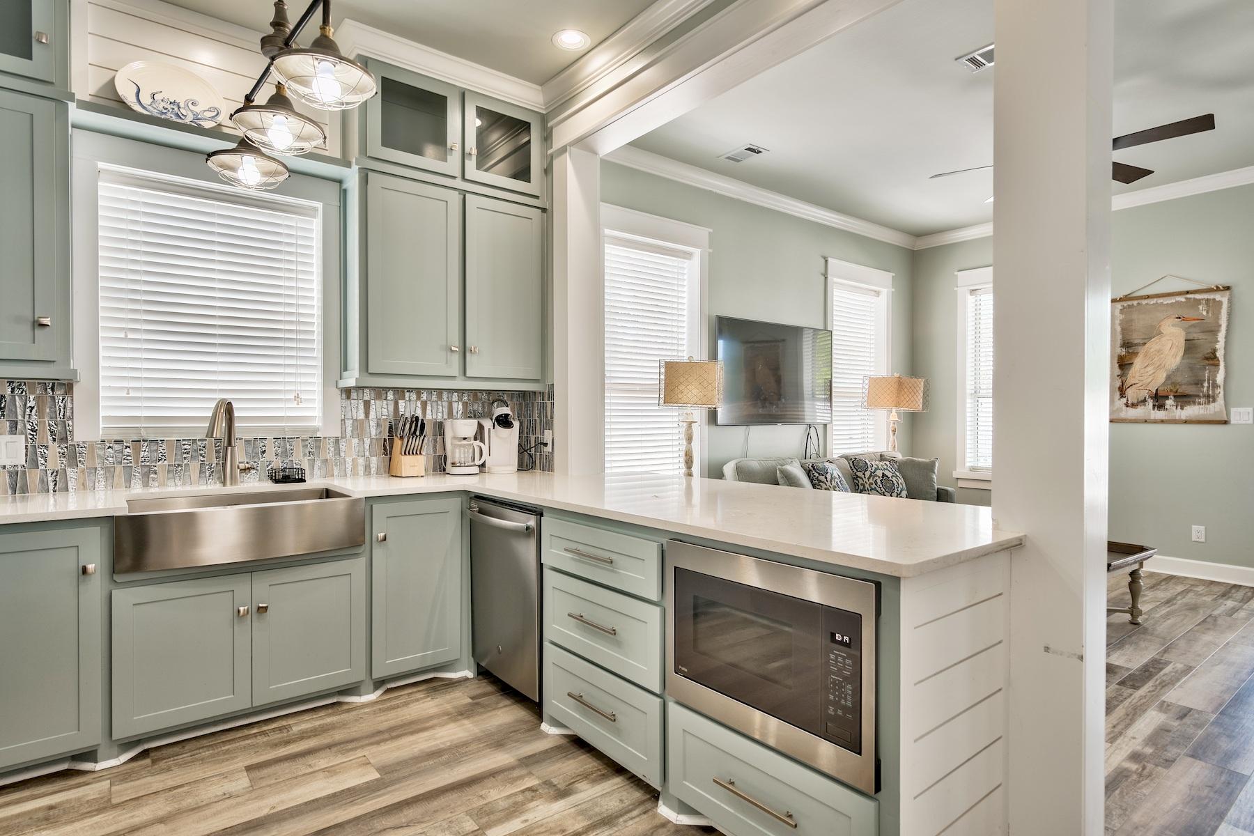 EMERALD WATERS VILLAGE - Residential