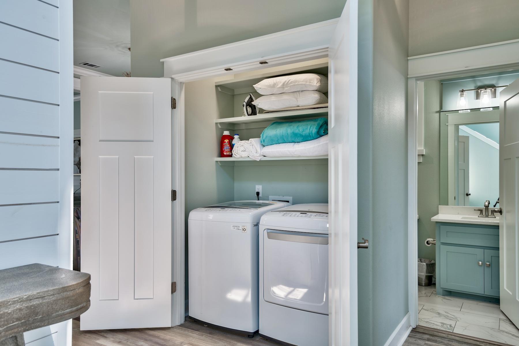 EMERALD WATERS VILLAGE - Residential