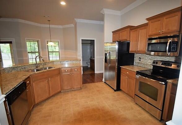 ALICIA PLACE - Residential