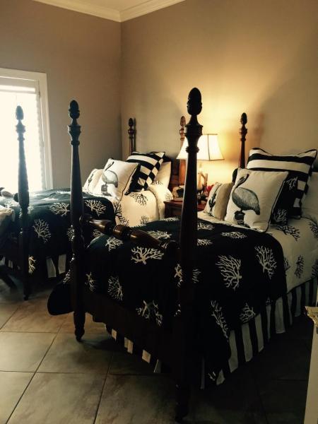 EMERALD LAKES PH 1 - Residential