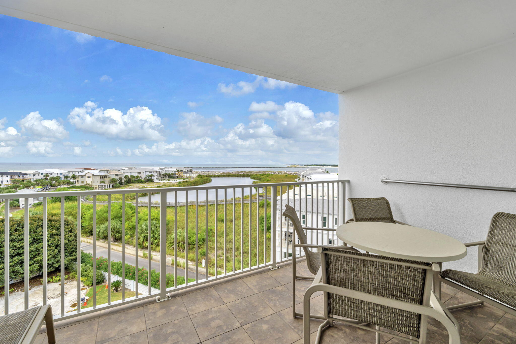 Islander unit 717 - Residential
