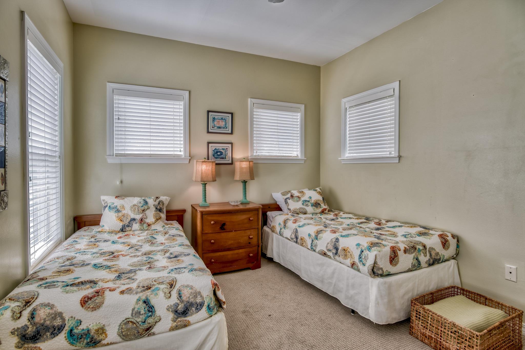 OLD FLORIDA COTTAGES - Residential