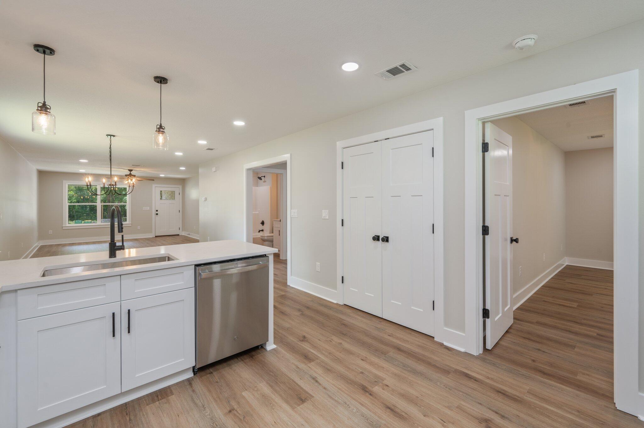 MORRIS ADD CRESTVIEW - Residential
