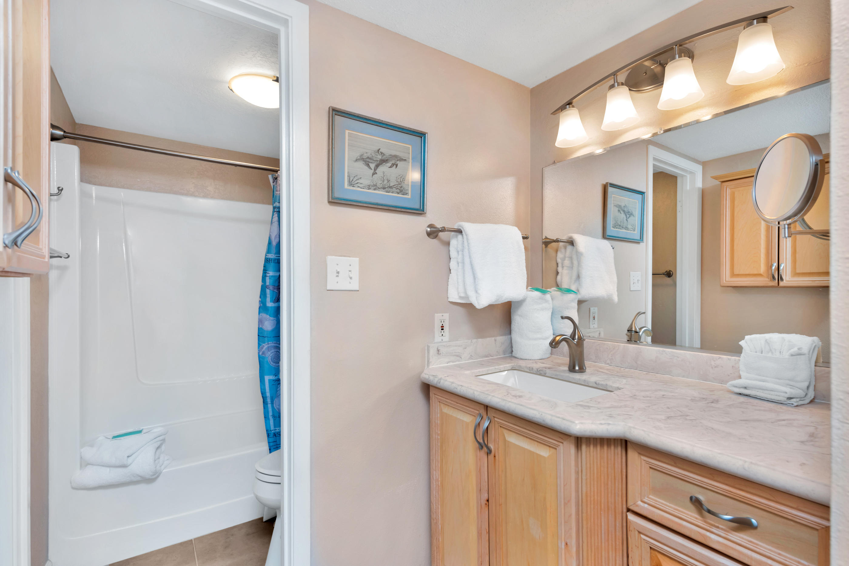 EMERALD ISLE - Residential