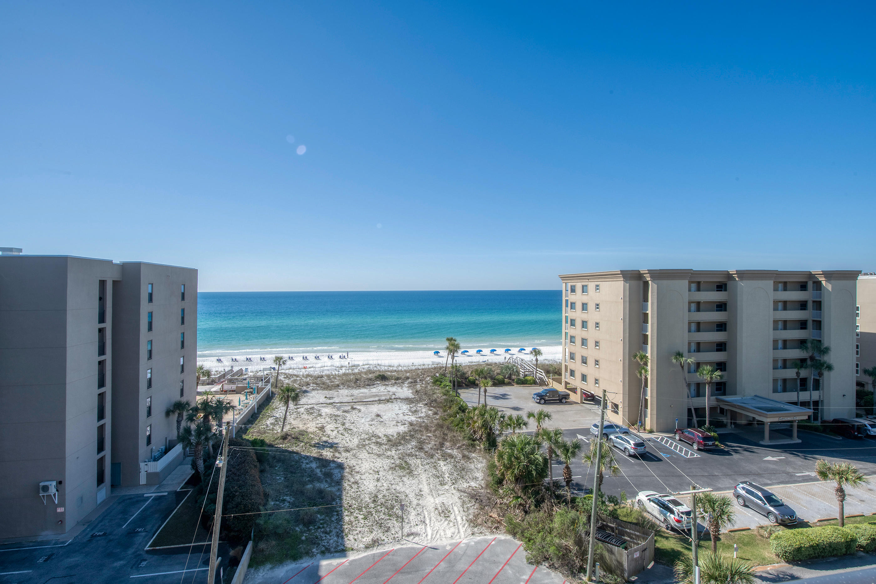 EMERALD ISLE - Residential