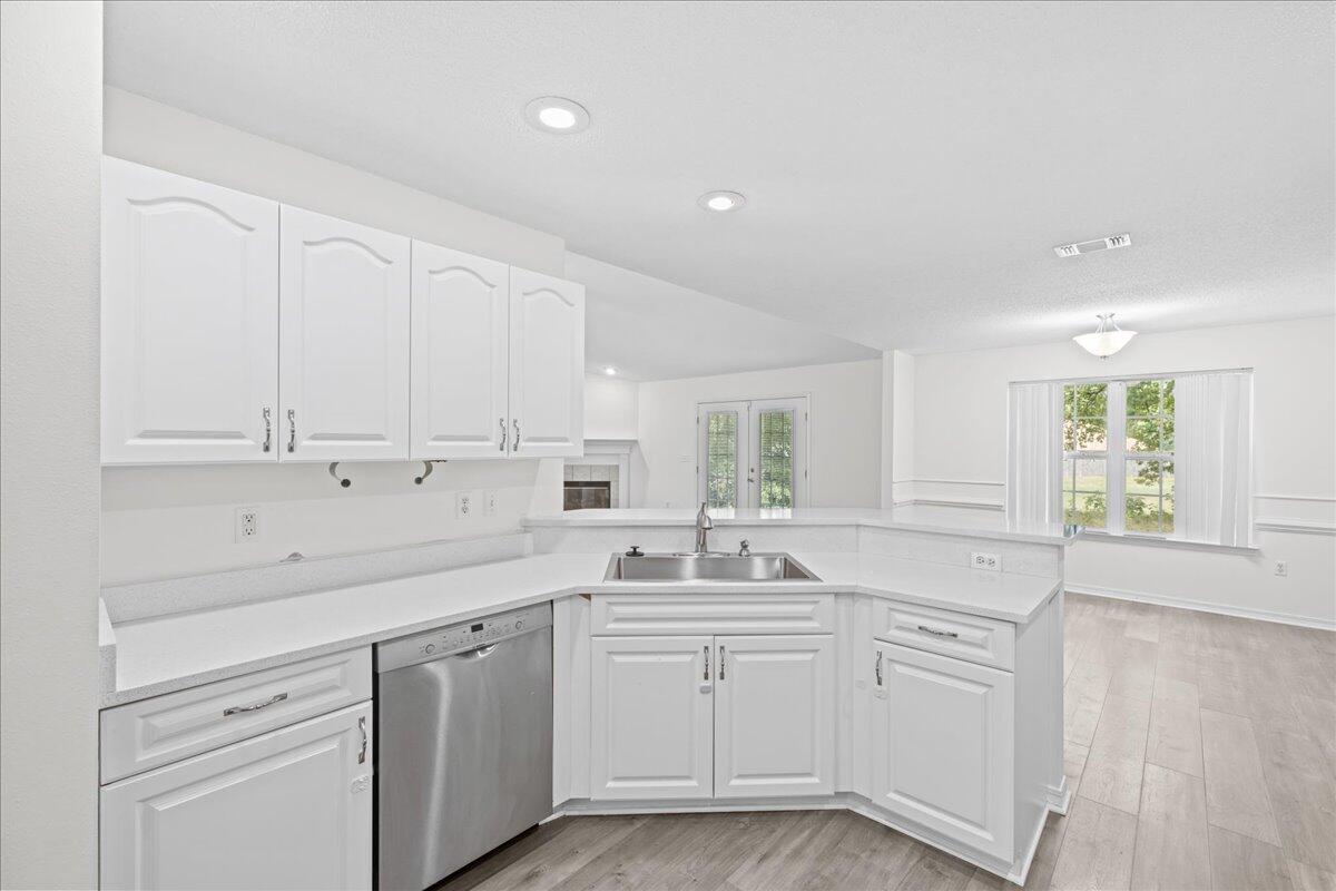 COUNTRY CLUB ESTATES 1 OF CRESTVIEW - Residential