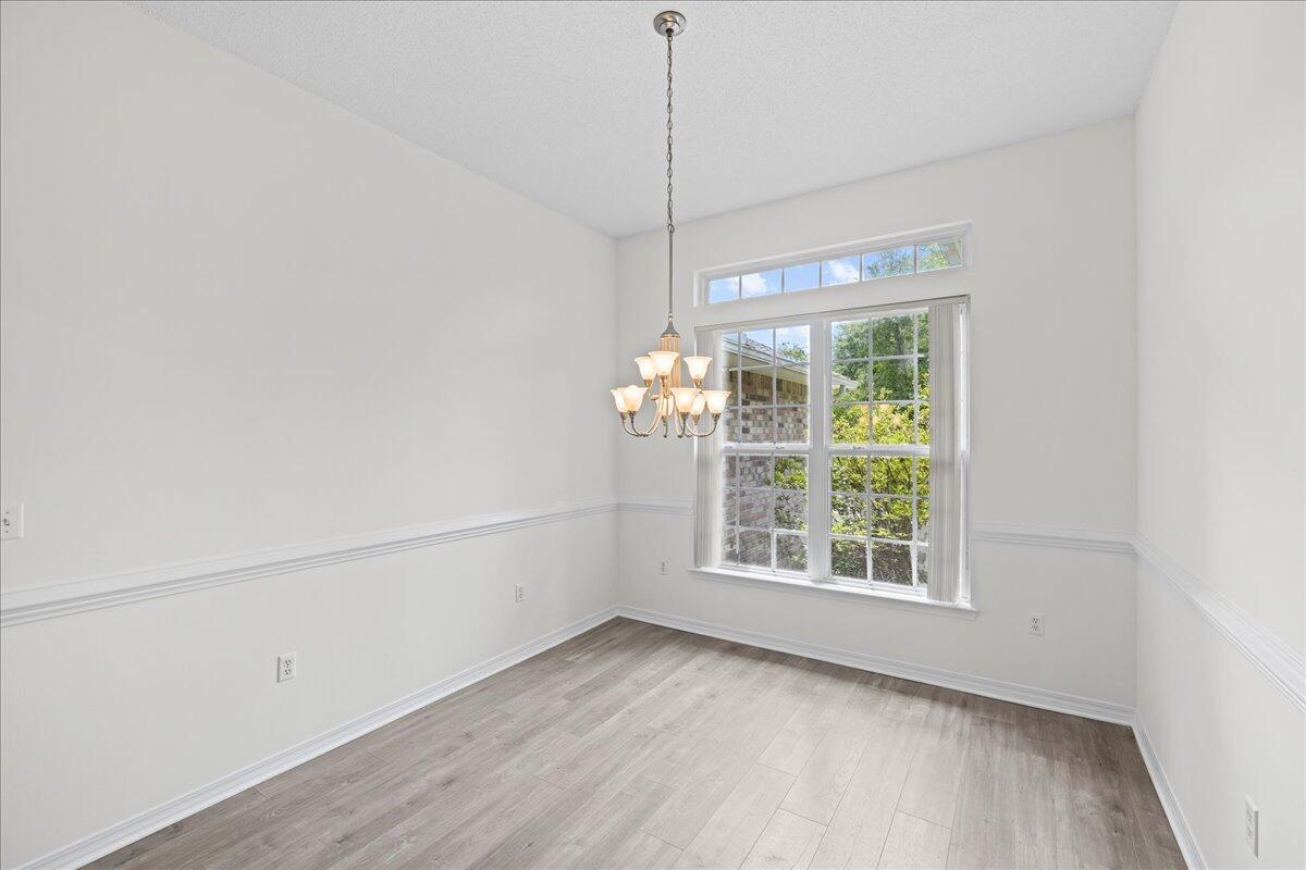 COUNTRY CLUB ESTATES 1 OF CRESTVIEW - Residential