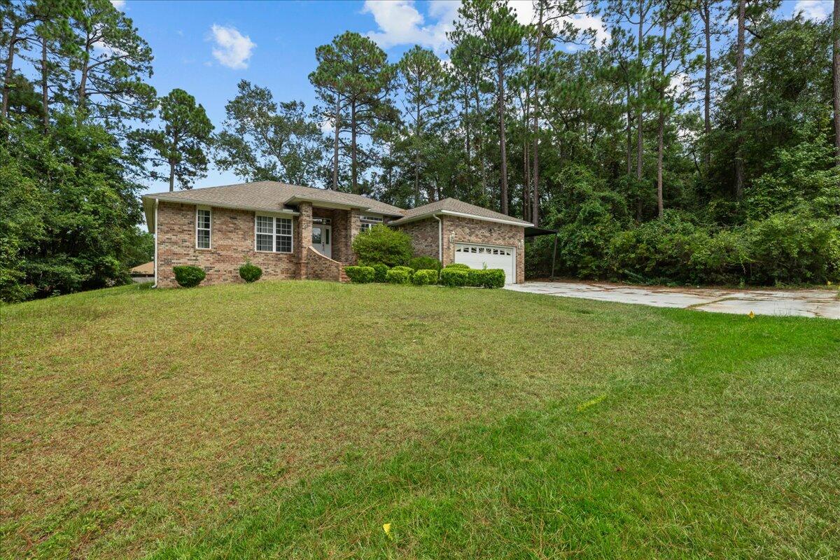COUNTRY CLUB ESTATES 1 OF CRESTVIEW - Residential
