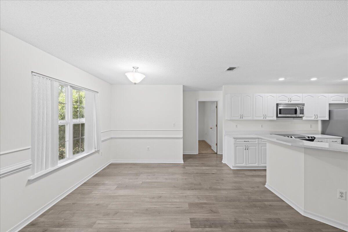 COUNTRY CLUB ESTATES 1 OF CRESTVIEW - Residential