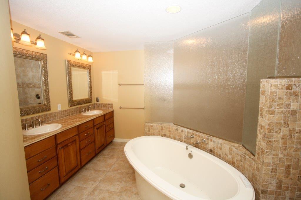 HOLIDAY SHORES EST 4TH ADDN - Residential