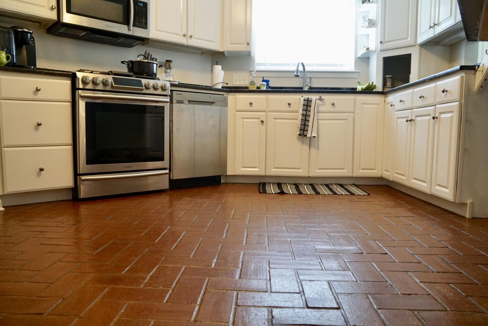 PINEWOOD ESTATES - Residential