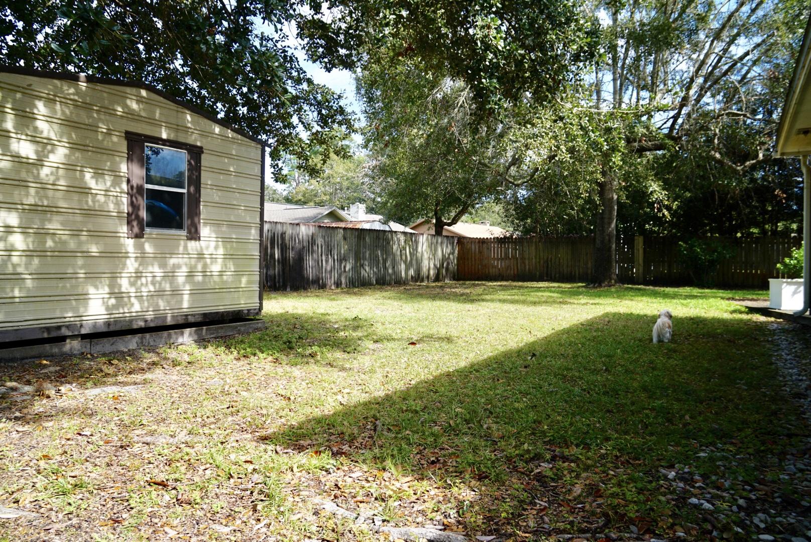 PINEWOOD ESTATES - Residential