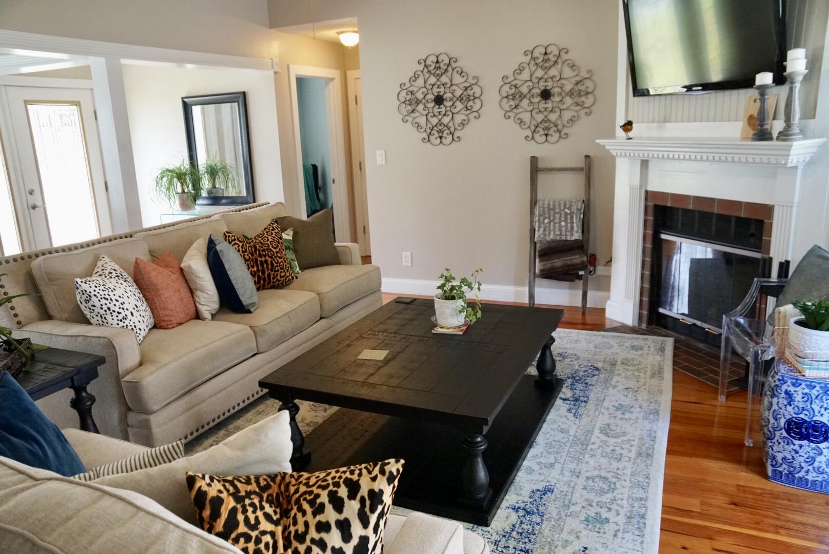 PINEWOOD ESTATES - Residential