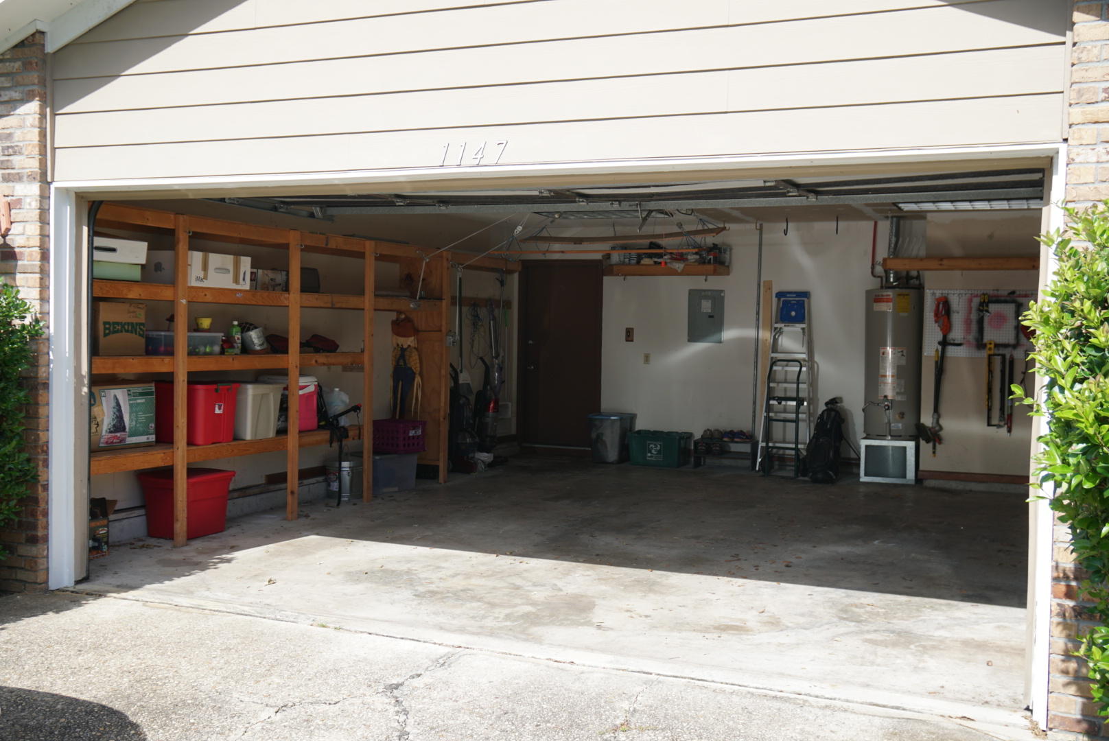 PINEWOOD ESTATES - Residential