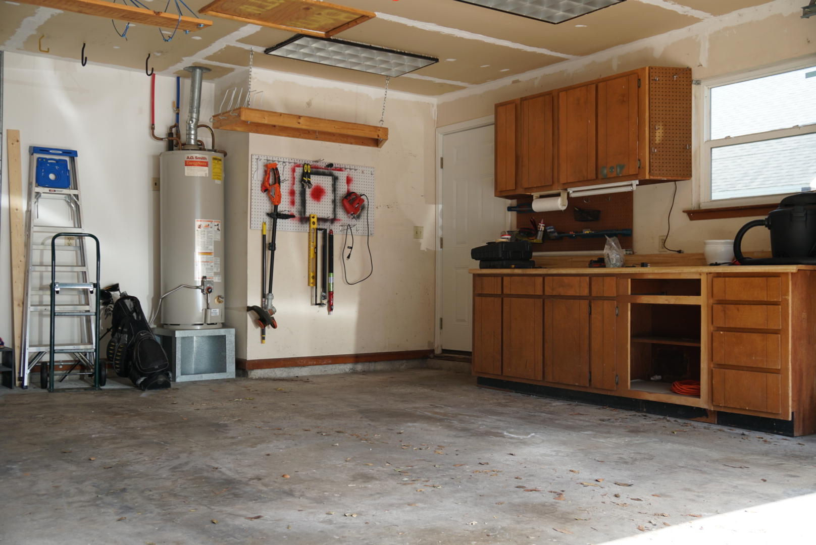 PINEWOOD ESTATES - Residential