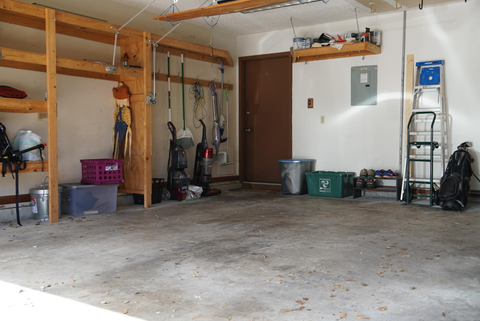 PINEWOOD ESTATES - Residential