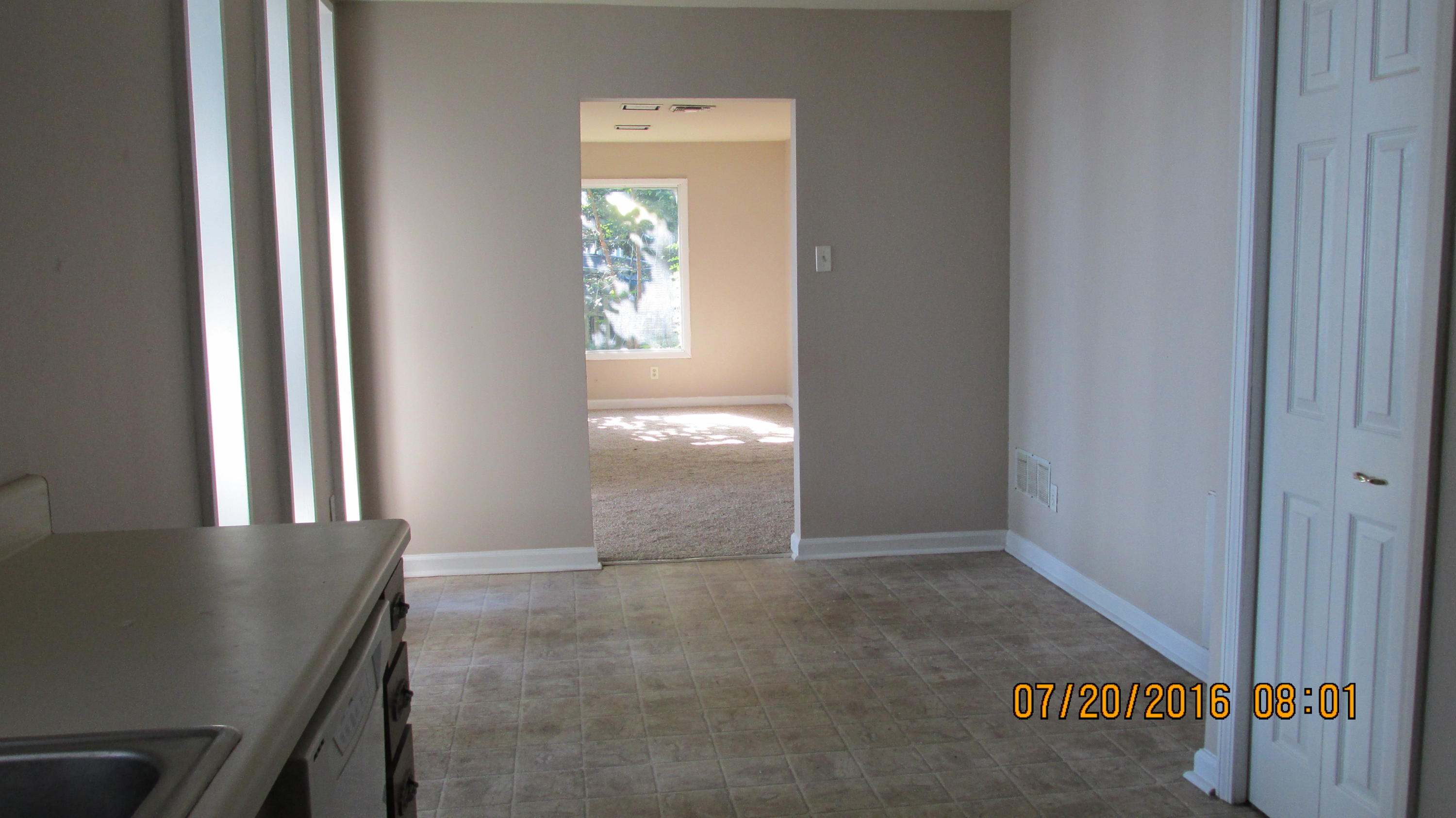 HUCK & TOMS - Residential Lease