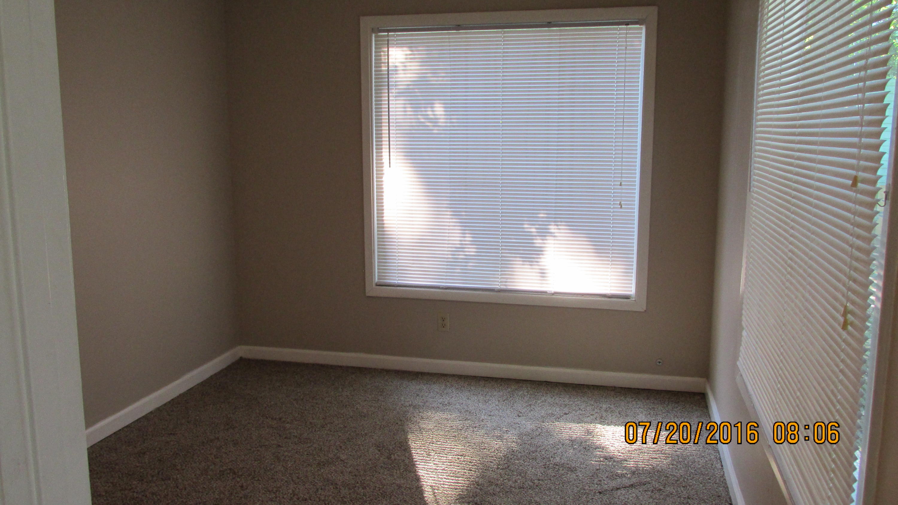 HUCK & TOMS - Residential Lease