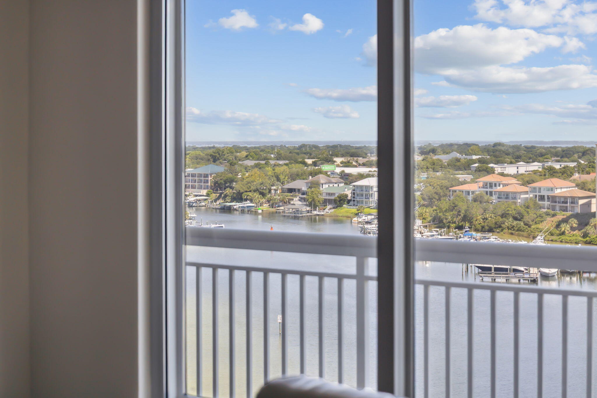 HARBOR LANDING - Residential